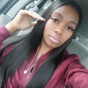 Meet your Posher, Niique